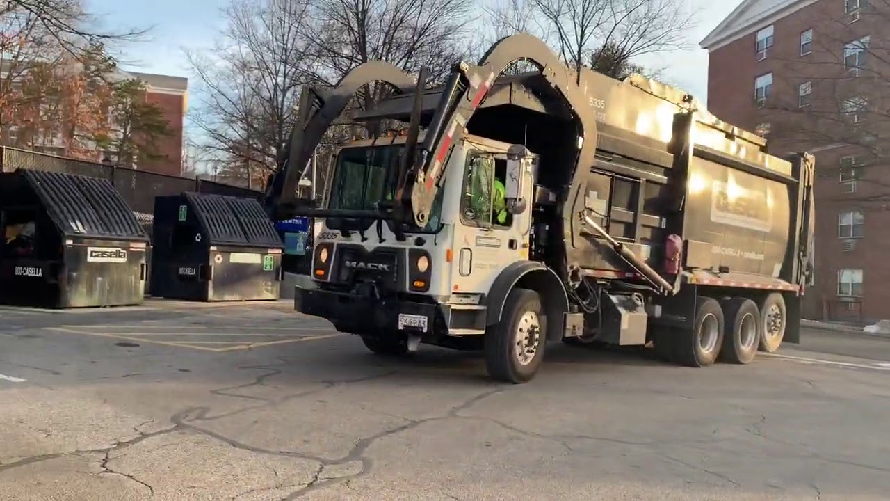 Casella Waste Services 5335 ~ Mack MRU McNeilus Front Loader
