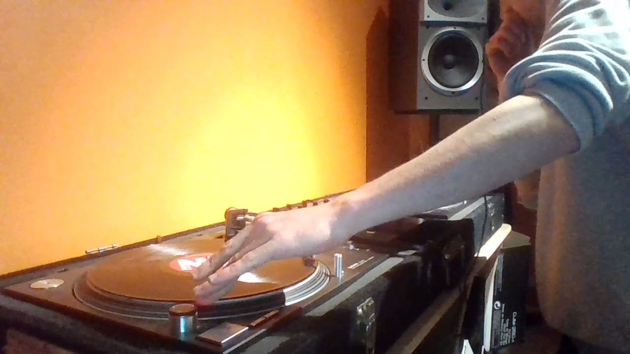Al Mac Studio dj vinyl mix of hard techno 22/10/17
