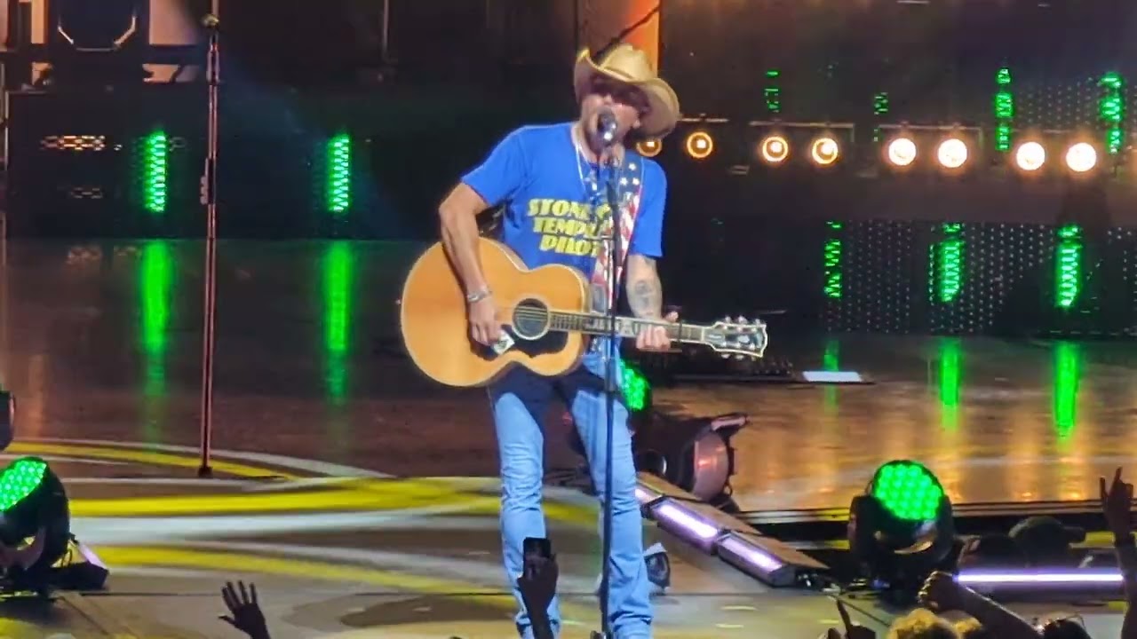 Jason Aldean - Big Green Tractor live in Syracuse 7-11-24