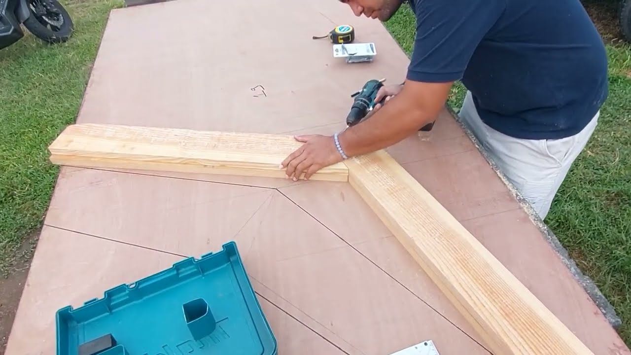 BOAT BUILD SERIES , EPISODE 11 : Building the bulkheads 