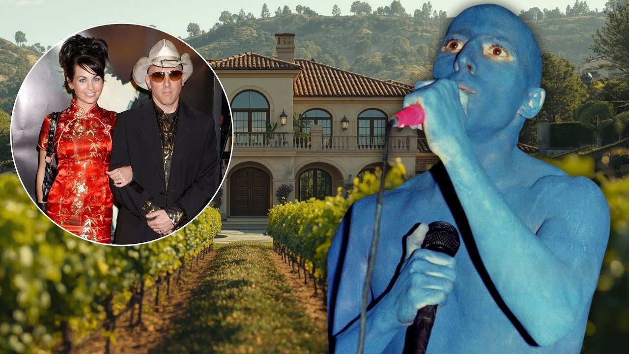 The Lifestyle of Maynard James Keenan ✔ Career, Net Worth, Hobbies & Women
