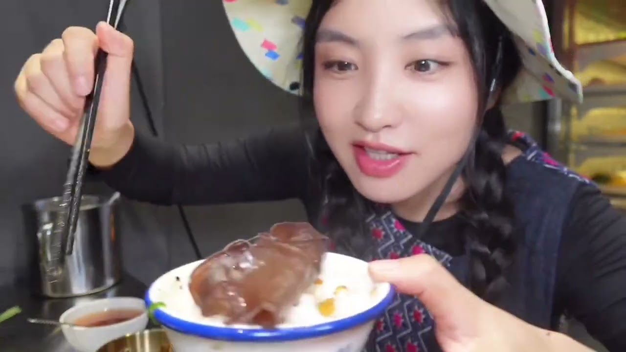 兴义美食｜清水烫 兴义欢迎你们 老少皆宜的火锅，推荐给大家，欢迎大家来到贵州兴义过暑假 #兴义美食#贵州美食#清水烫 #兴义 #火锅