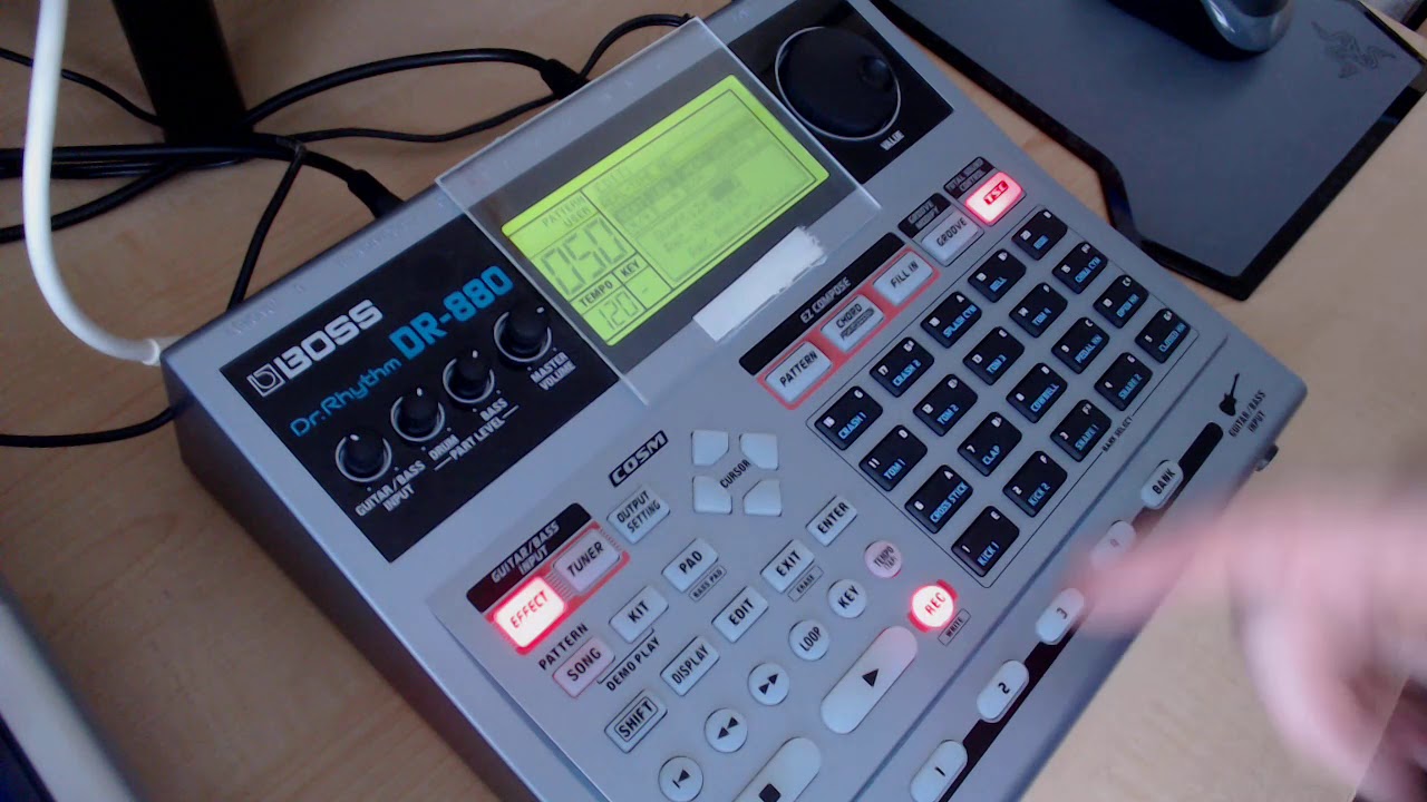 BOSS DR 880 Tour d'horizon FR