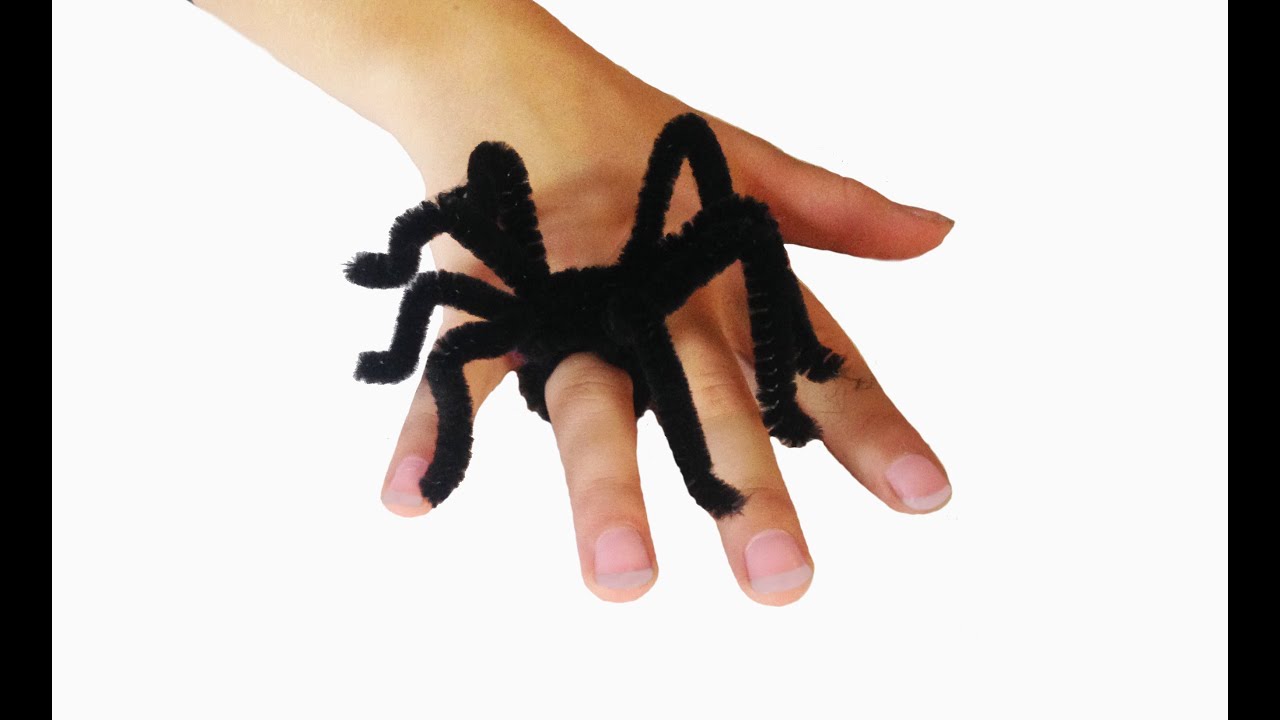 Halloween Spider Rings using Pipe Cleaners - no glue craft