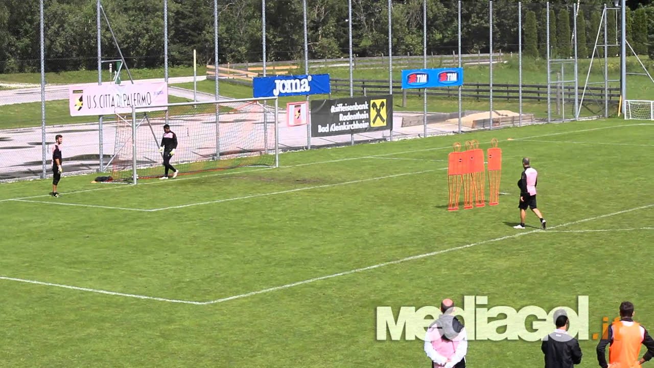 Calci di punizione allenamento Palermo Belotti Dybala Maresca Di Gennaro by Mediagol.it