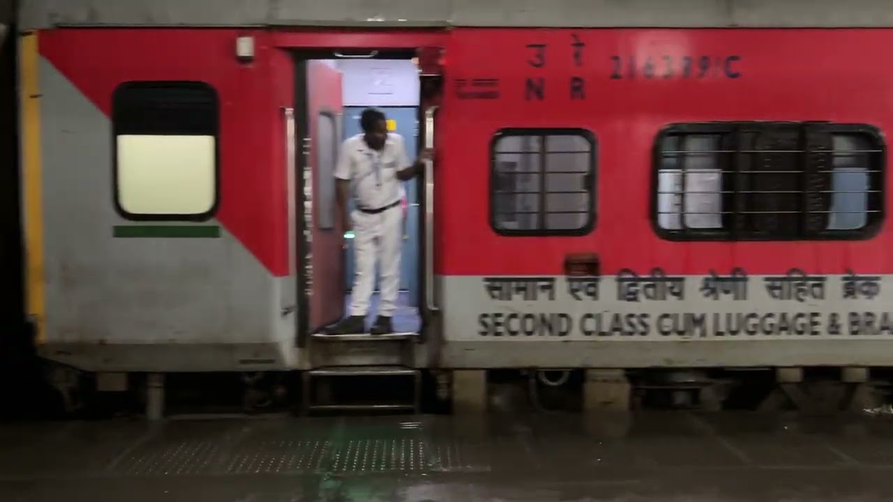 20493 MDU CDG SF EXP Departure from Originated Source in MidNight 🕛  #madurai #chandigarh #train 
