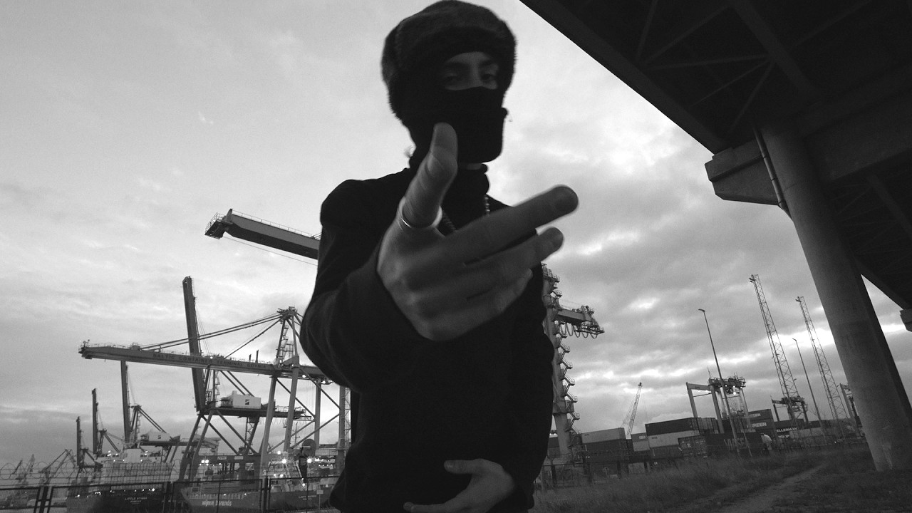 pani föster (music video)
