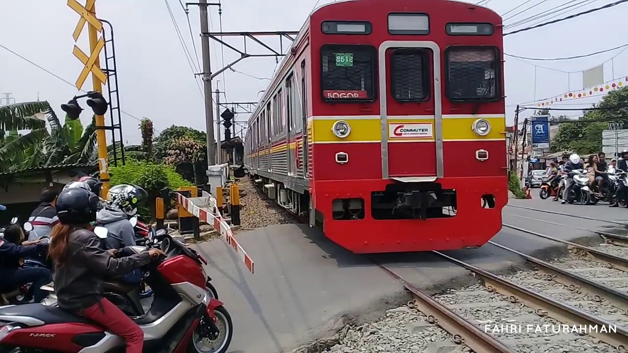 Perlintasan Kereta Api KRL Citayam - Railway Crossing Indonesia