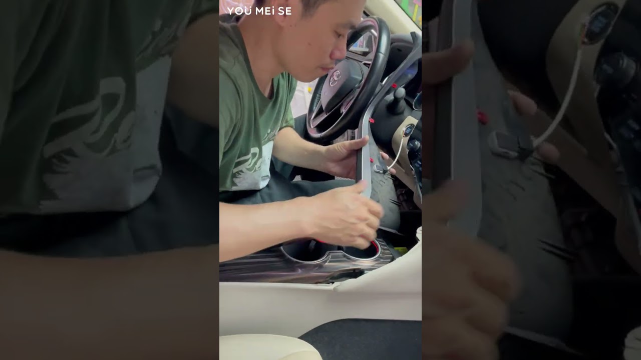 How to install the 8th Gen Toyota Camry ambient light.