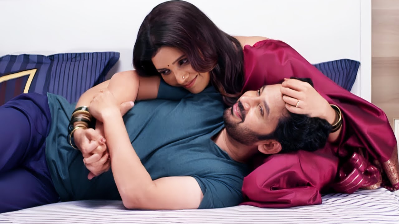 नवीन लग्नानंतरचे हे छान क्षण संपूच नये असं वाटतं -  AJUNAHI BARSAAT AHE💗💗 Umesh Kamat ,Mukta Barve