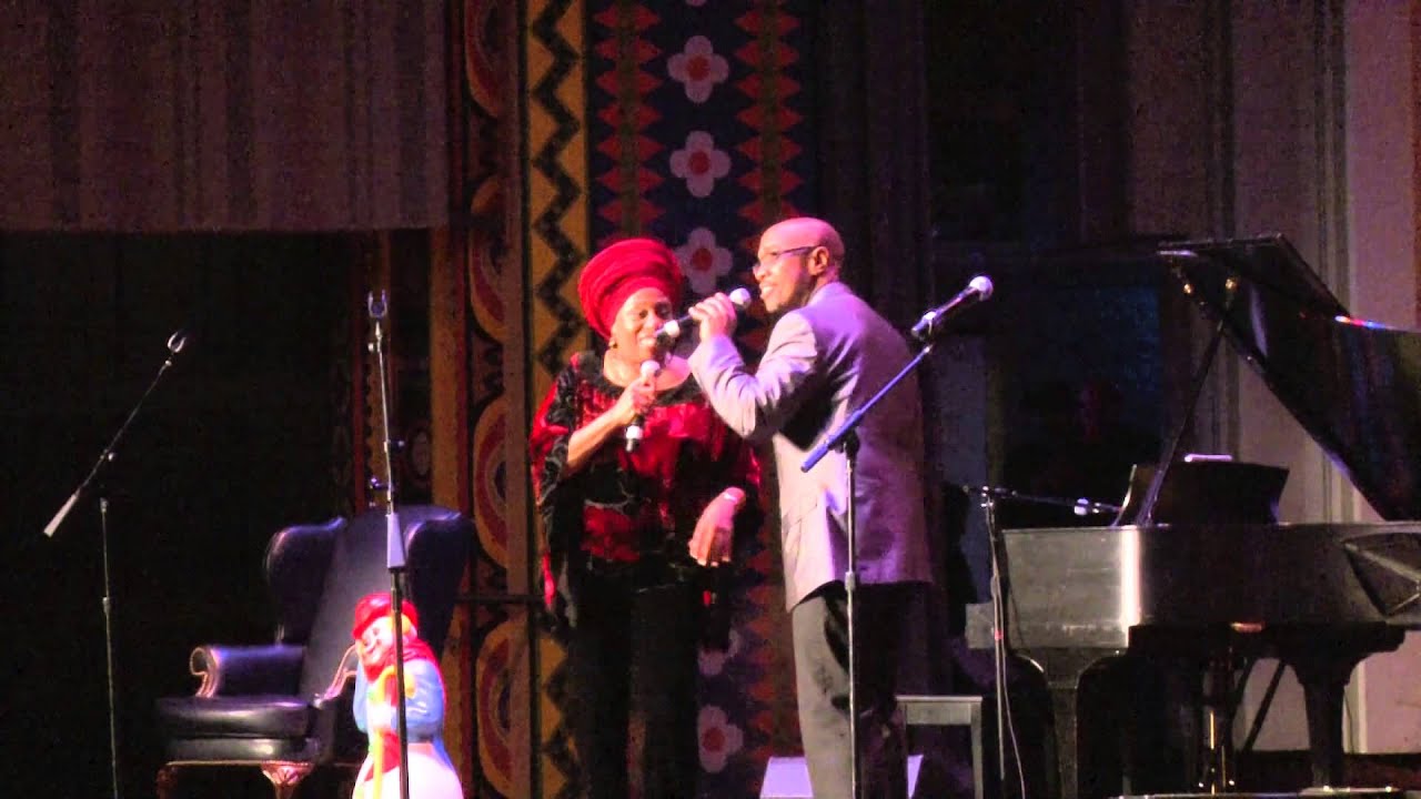 Ella Gahnt & Kevin Valentine - Baby It's Cold Outside