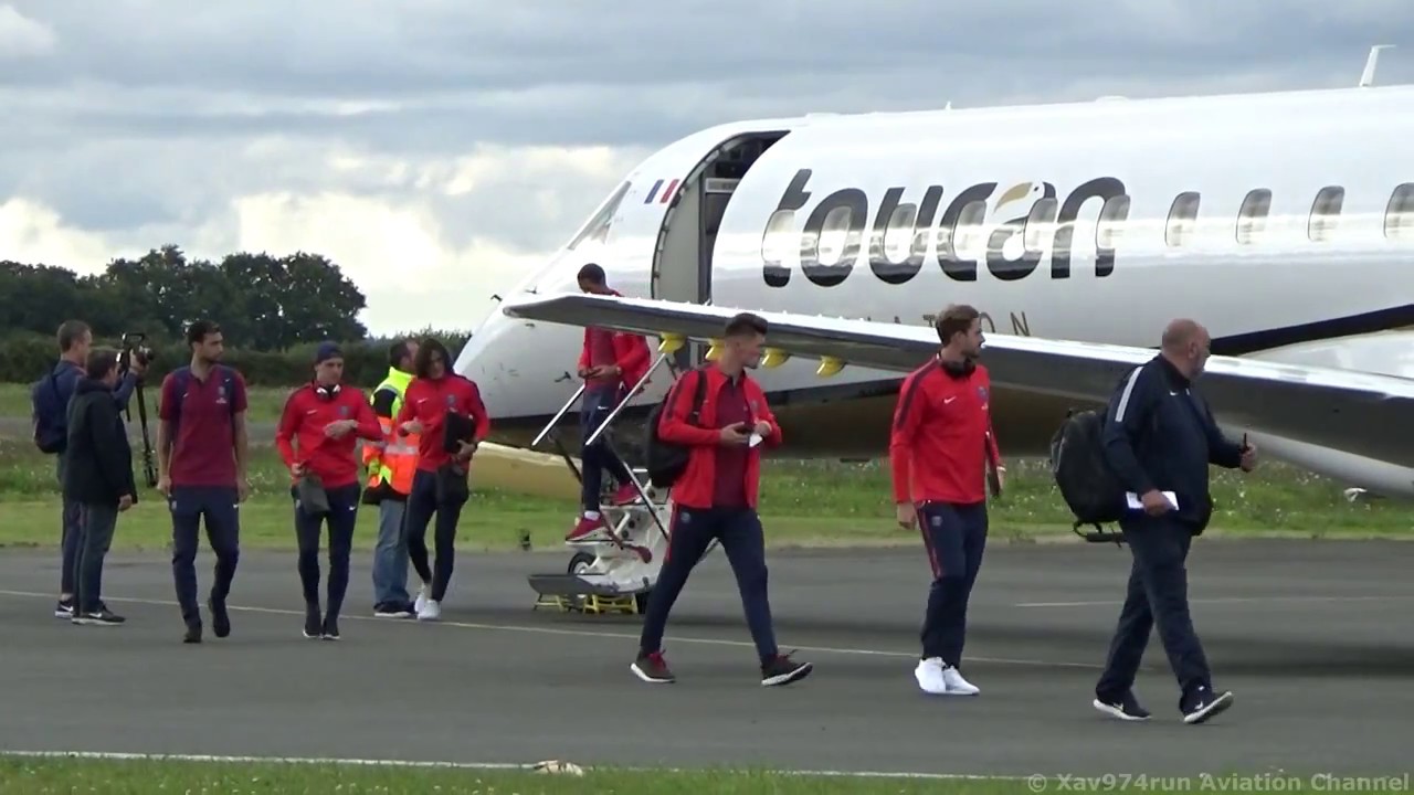 Arrival at St Brieuc Armor Airport of the plane of the PSG with Neymar on board