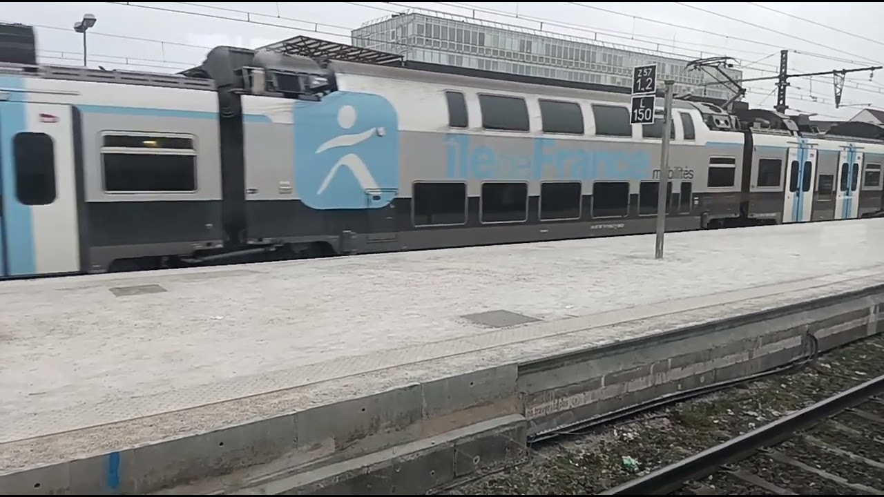 Transilien ligne R départ imminent de Melun destination paris gare de Lyon 