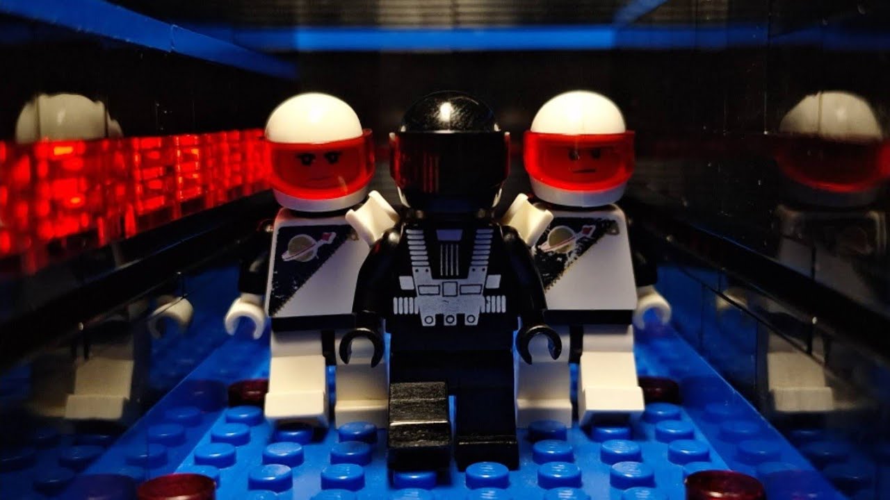 Blacktron vs Space Police (Part 2 of 5): The Escape (A K2 Films Original Story) | LEGO Stop Motion