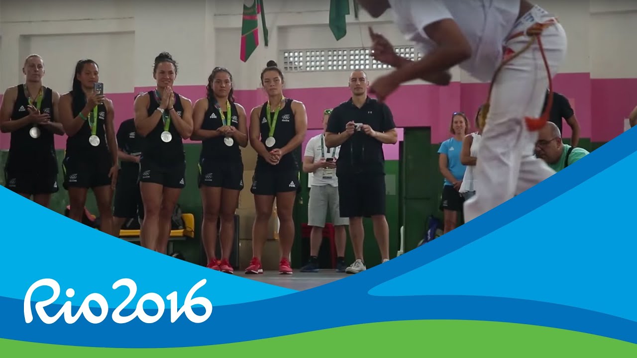 NZ All Blacks na Mangueira (NZ All Blacks at Mangueira) - Rio 2016