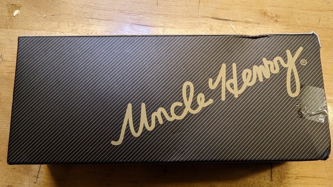 Uncle Henry Knives Unboxing and First Impression - 227UH Folding Hunter