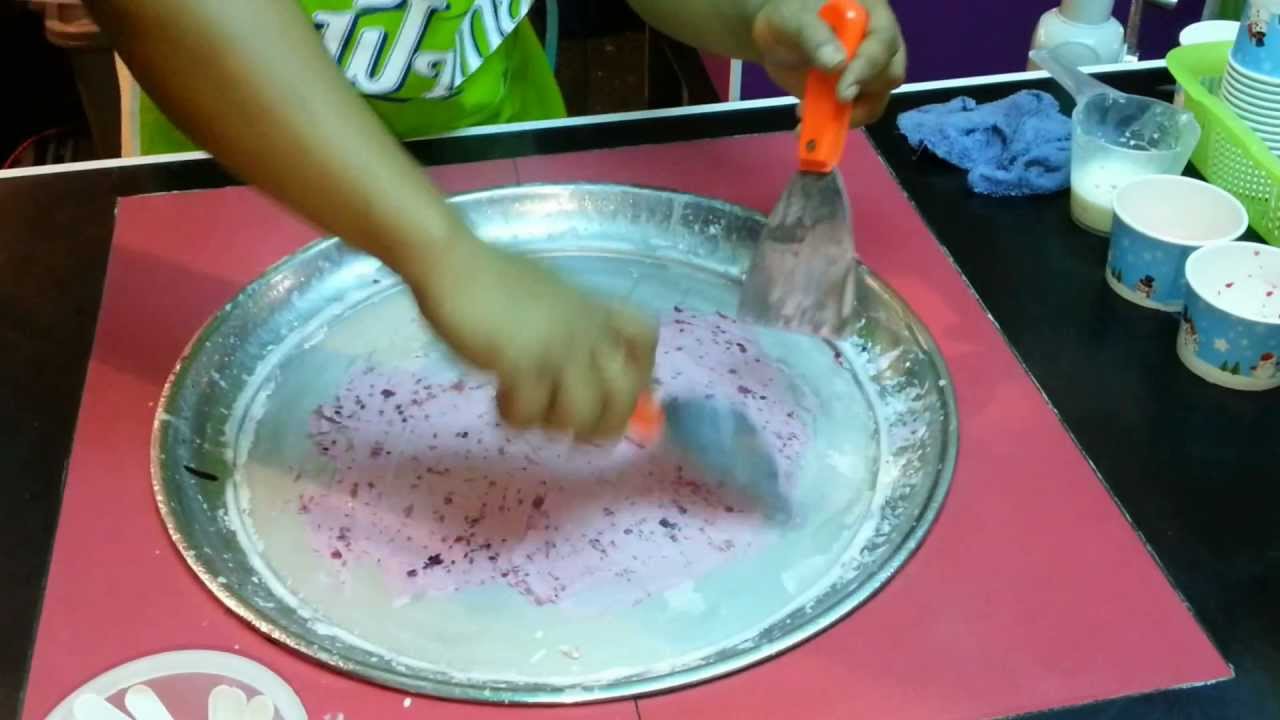 Gelato fritto (fried ice cream) in Krabi - By Tundrablu