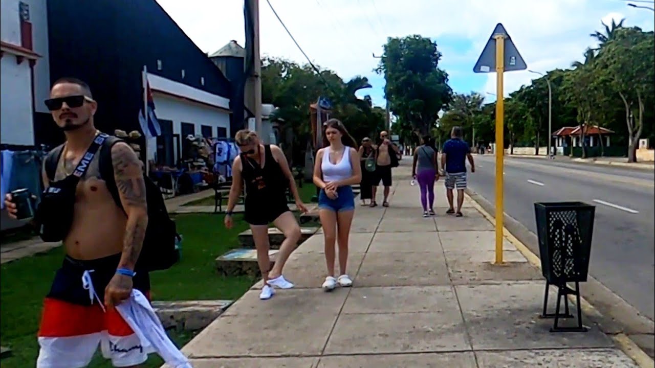 ТУРИСТЫ БОЛЬШЕ НЕ ПУТЕШЕСТВУЮТ В ВАРАДЕРО, КУБА?