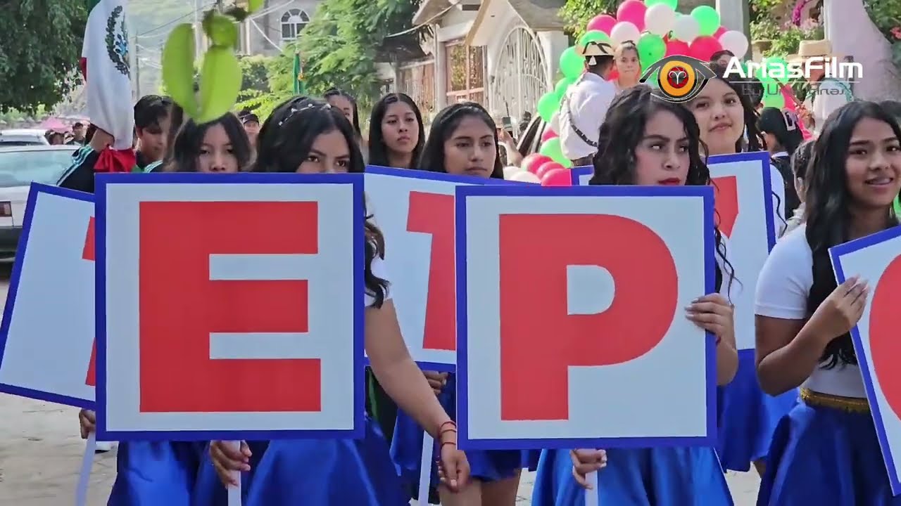 Desfile 20 de noviembre, San Juan Acatitlan, Luvianos Mex.