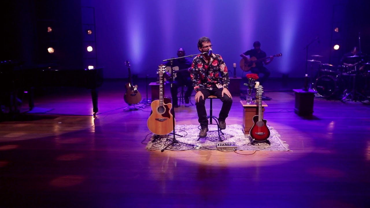 Renato Quase Russo - Há tempos (Acústico no teatro)