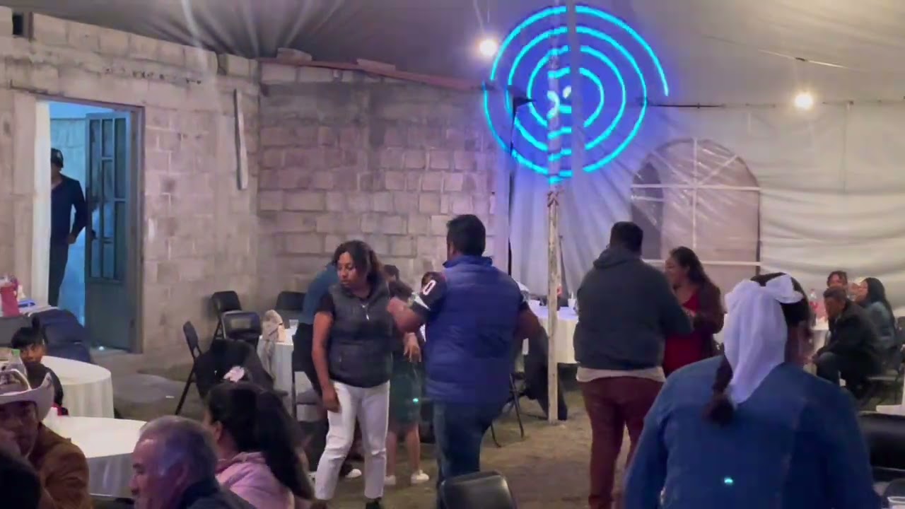 No te pertenece-en vivo