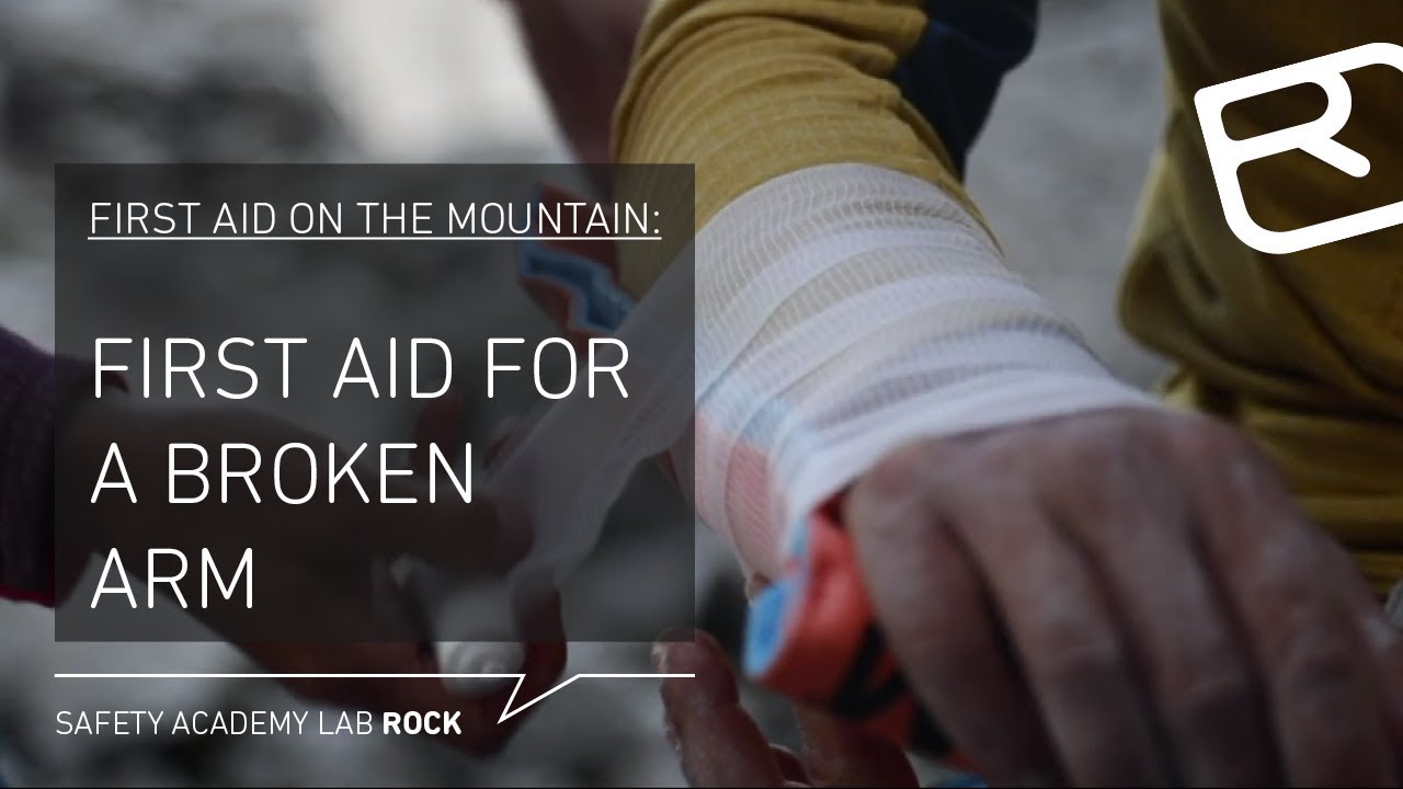 First aid for a broken arm on an alpine tour &ndash; Tutorial (34/43) | LAB ROCK