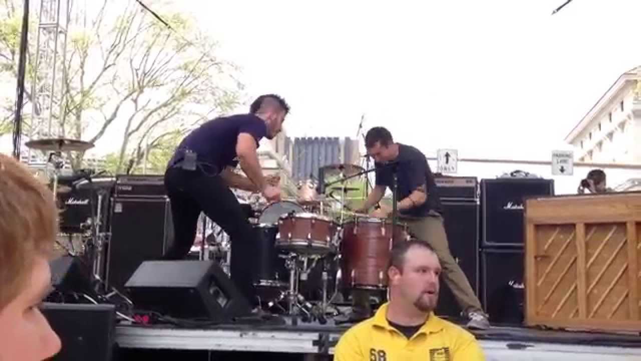 Twenty One Pilots - We Found Love / Drum Duet