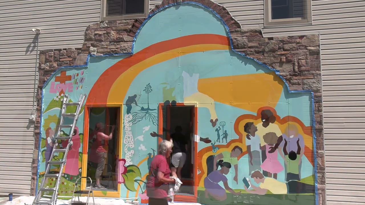 Time Lapse: Wellington Heights Community Church Mural Painting