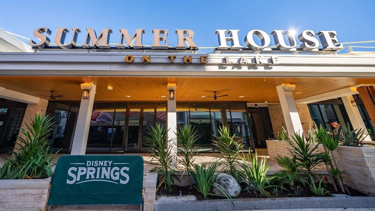 Reviewing Summer House on the Lake: Disney Springs' Newest Must-Try Restaurant!