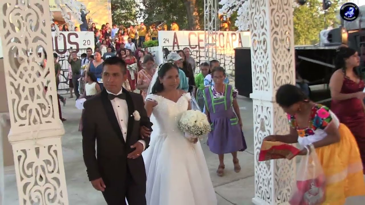 BODA DE LEO Y FRANCISCO EN CECECAPA, HUEJUTLA, HGO (RESUMEN)