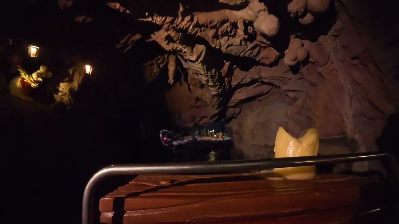 Het Bos van Plop, Plopsaland Belgien, Metallbau Emmeln (2025, 4K)