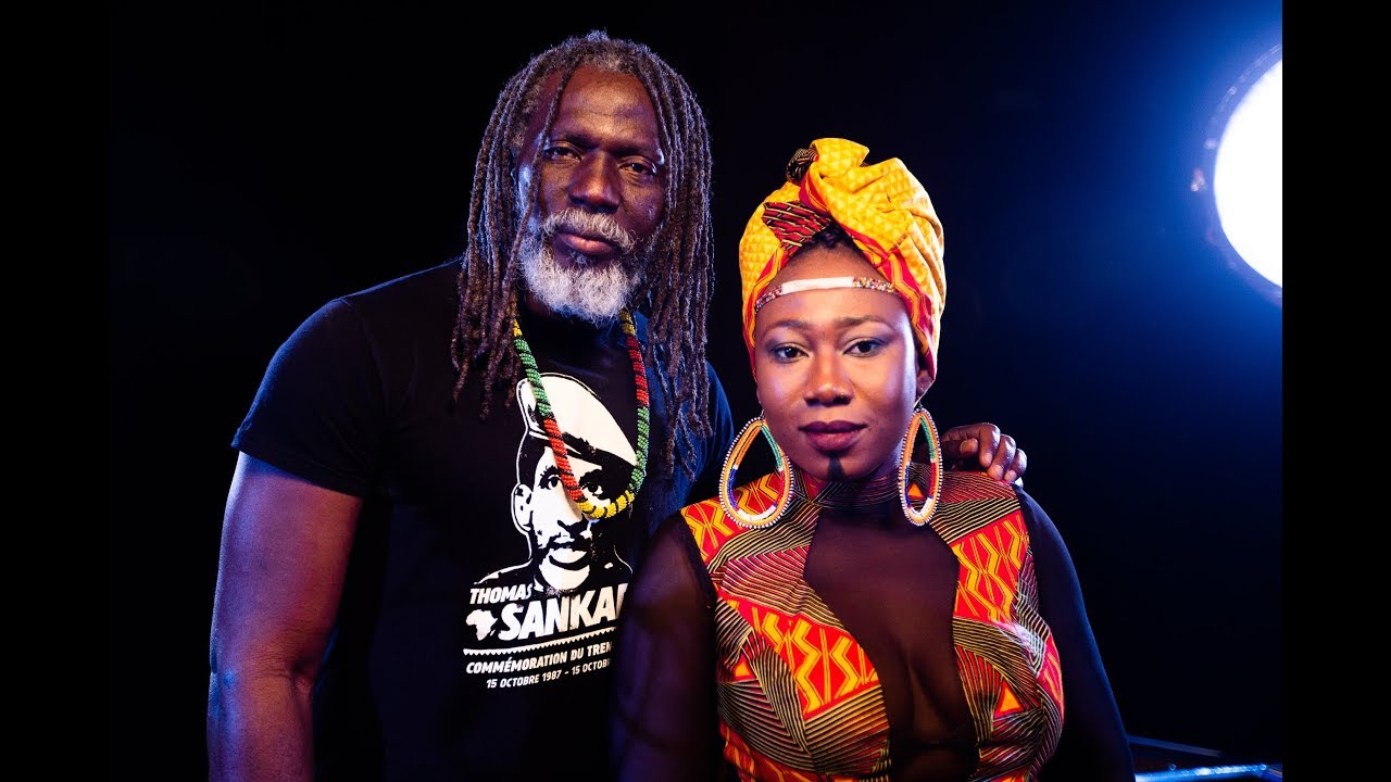 Tiken Jah Fakoly et Djely Tapa - Le monde est chaud