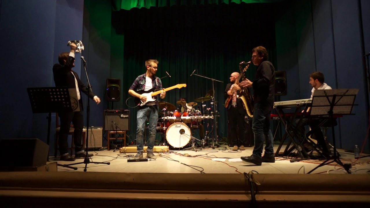 Magnetic Sound Machine (play CAMEL) - Unevensong & Ligging At Louis (LIVE)