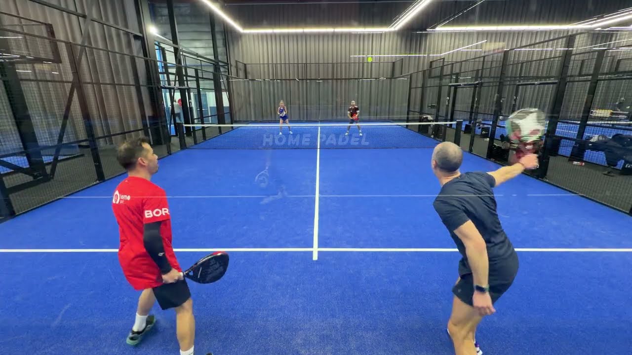 Mic'd Up Padel 🎤 Mijn vrouwelijke teammate was een schaakmeester ♟️🤯