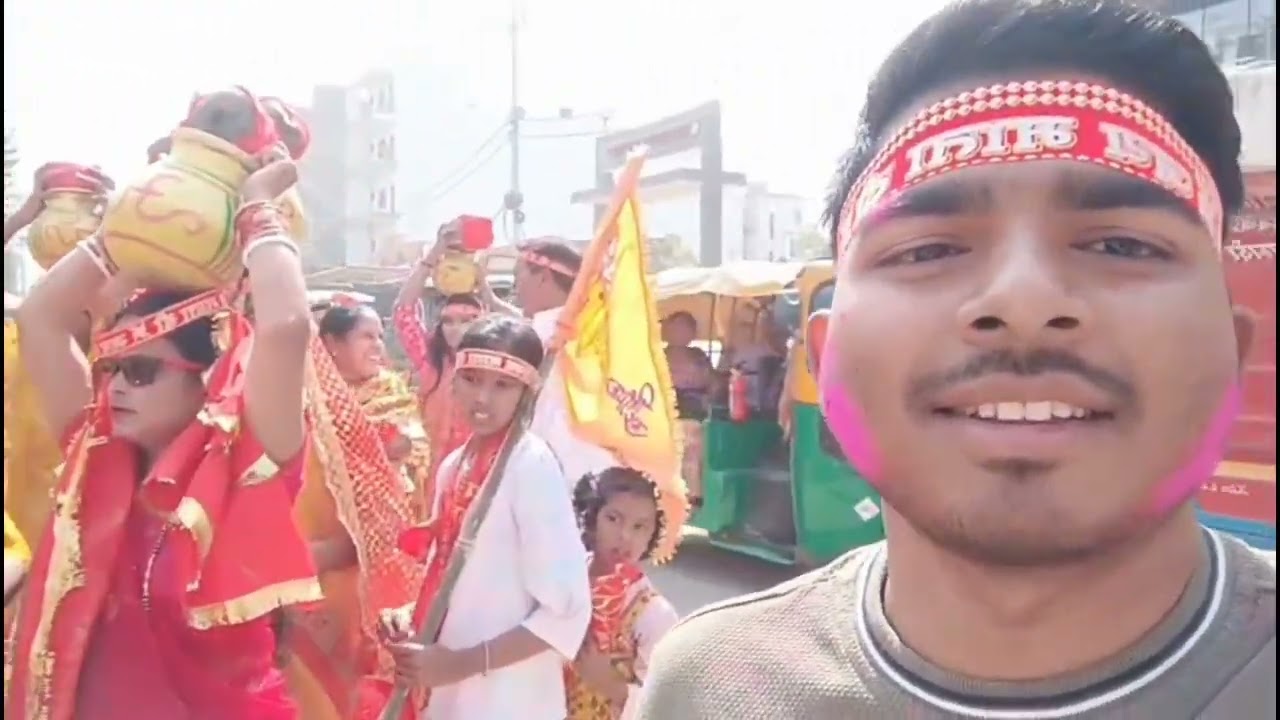 Kalash Yatra has turned out to be the temple of my street.       #youtube #viral #patna #golaroad