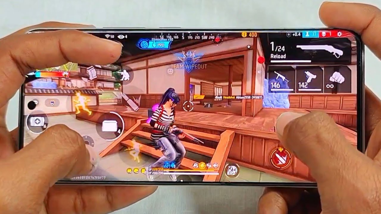 Solo Vs Squad Handcam ⚡ Poco X7 Pro 📲 Free Fire Gameplay 🎯