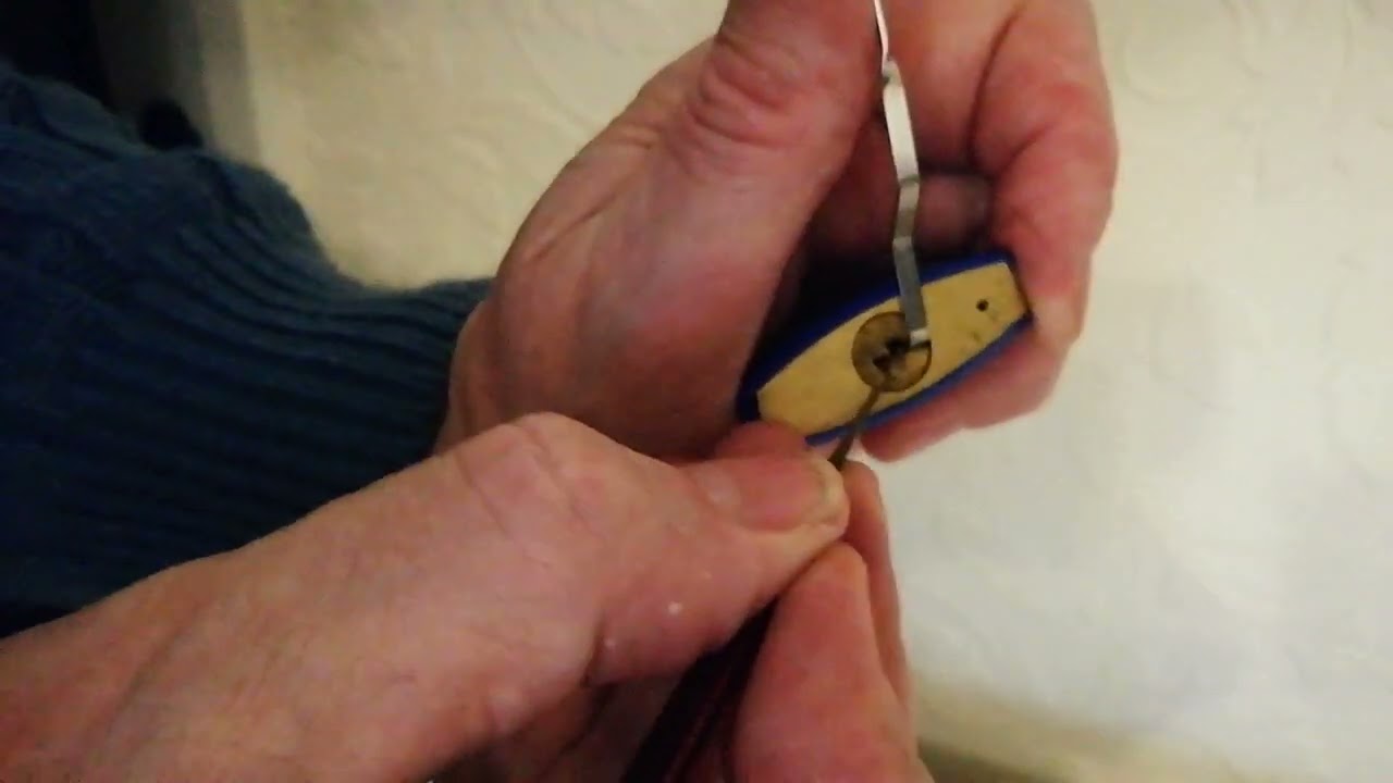(062) picking a Sterling Safety Lock