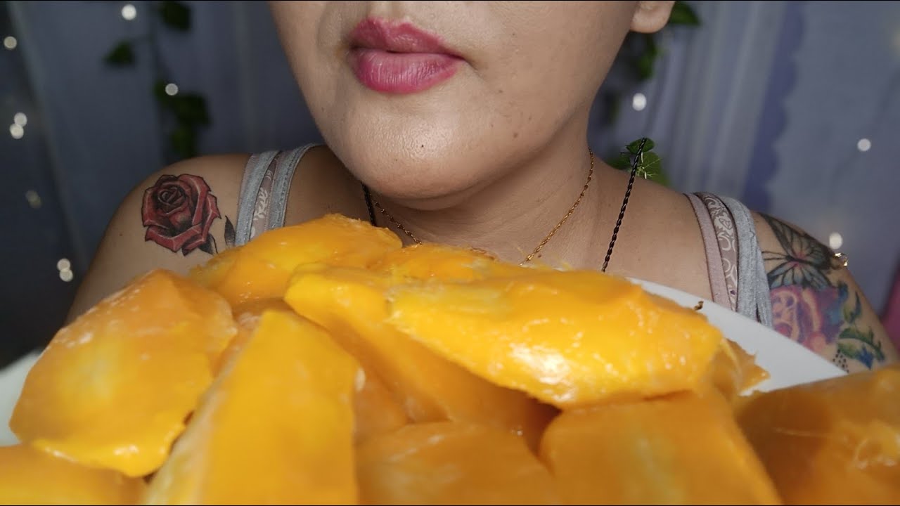 ASMR Comiendo huesitos de mango 🥭