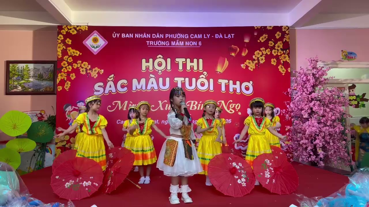 Đi học  -  Bé Thanh Thanh Lá 3
