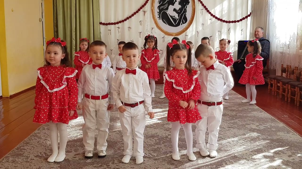 Grupa mijlocie Grădinița de copii „Fluieraș” Concert de primăvară 1/3