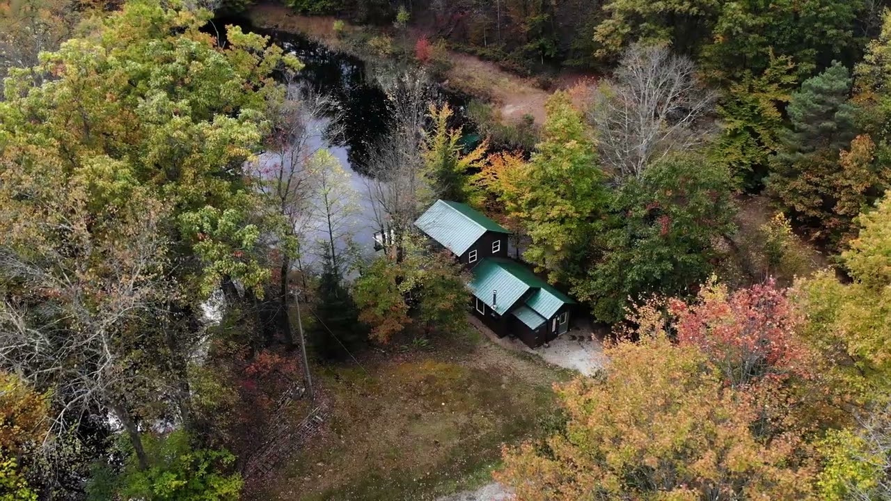 The Cabin at Maple Pond