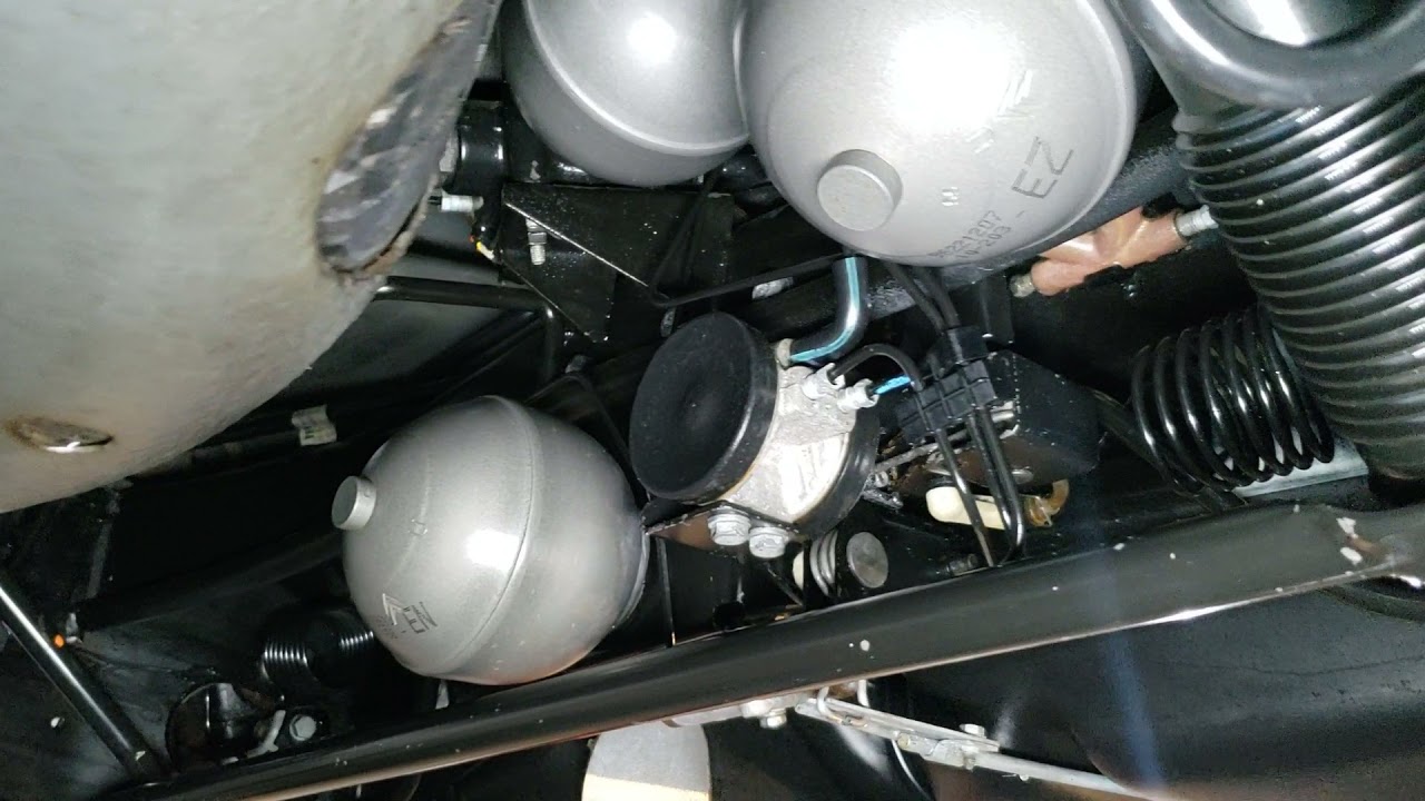 Xantia Activa V6 1998 - Limpeza e Detailing de Chassi (Chassis Cleaning and Detailing)