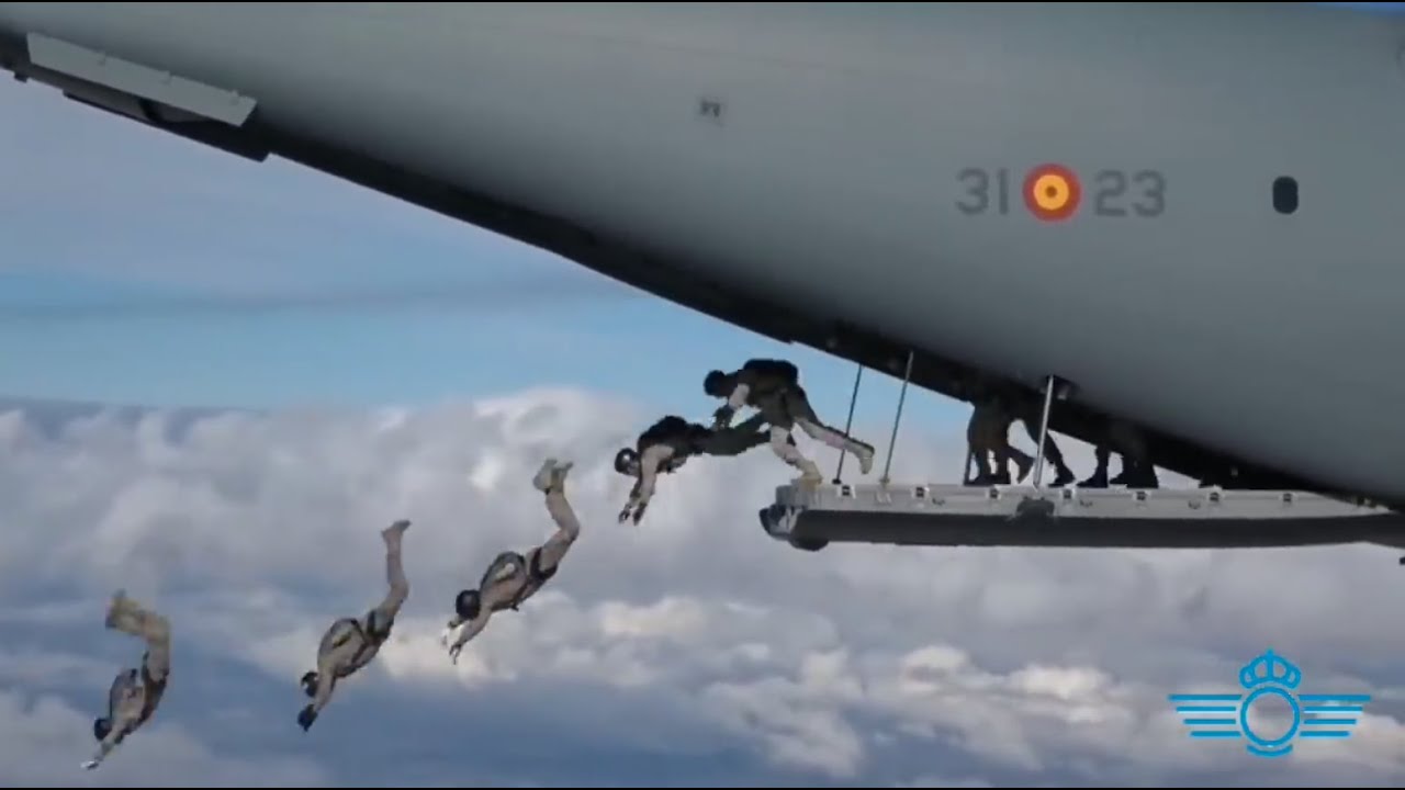 Un millón y medio de saltos en el aniversario del primer salto paracaidista del Ejército del Aire