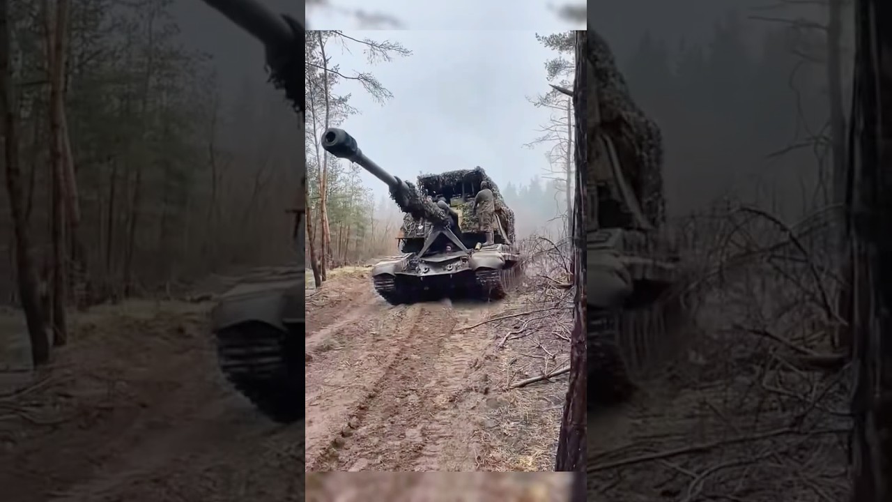 Why do tank drivers stick their heads out?#shortvideo #military #army #soldier #war #tank