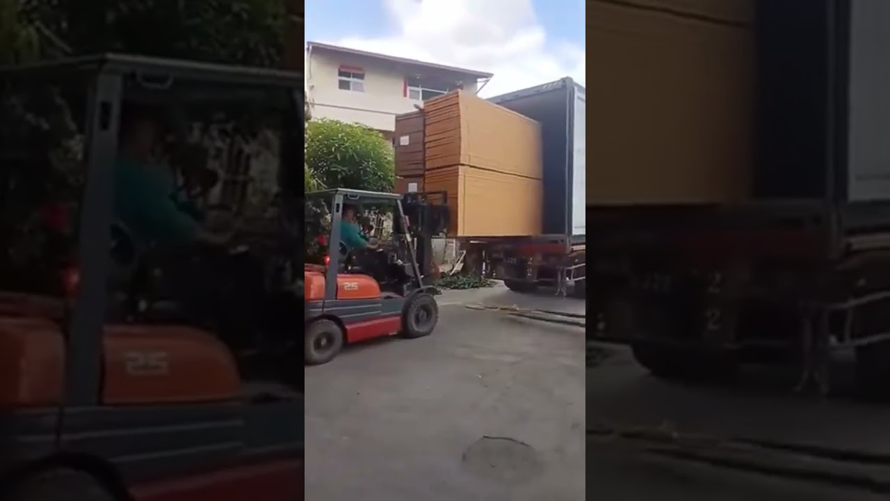 Unloading Cargo with Two Forklifts Process - Unique tools to boost efficiency and streamline work