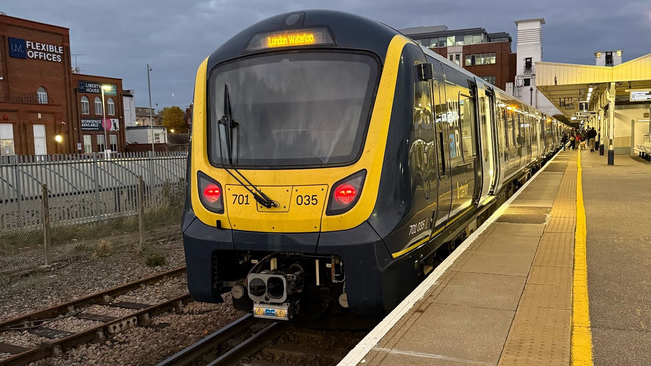 🚆 Exploring the NEW Class 701 – The Best Train in the UK! 🇬🇧✨
