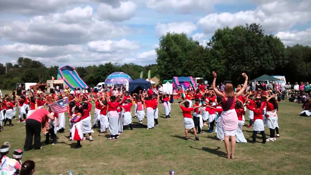 2014 Highlands Primary School Ilford Carnival Malaysia