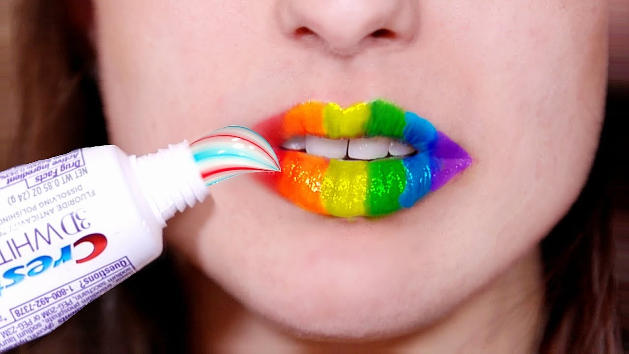 DIY Lipstick Out Of TOOTHPASTE!