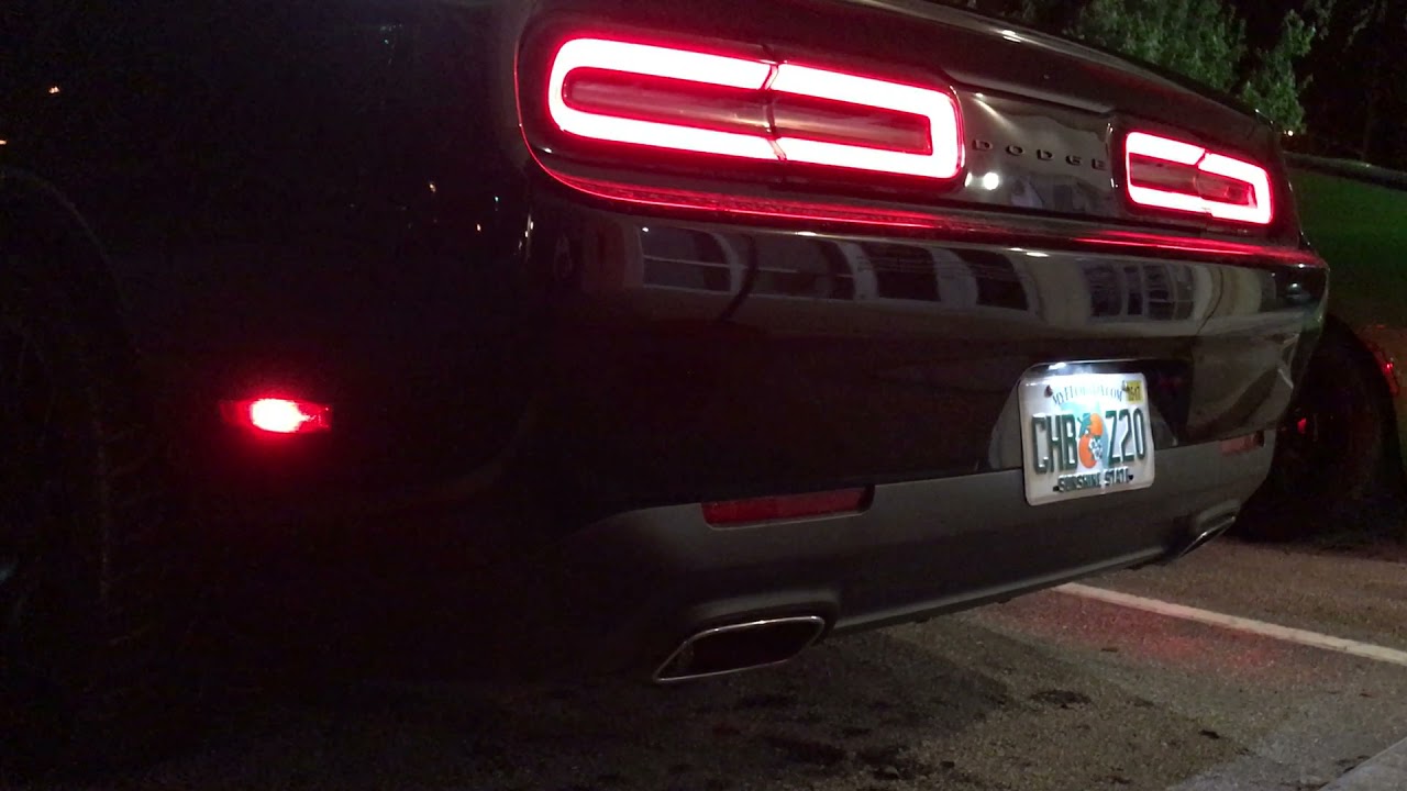 Zoomers Exhaust cat-back revving Challenger 3.6L V6