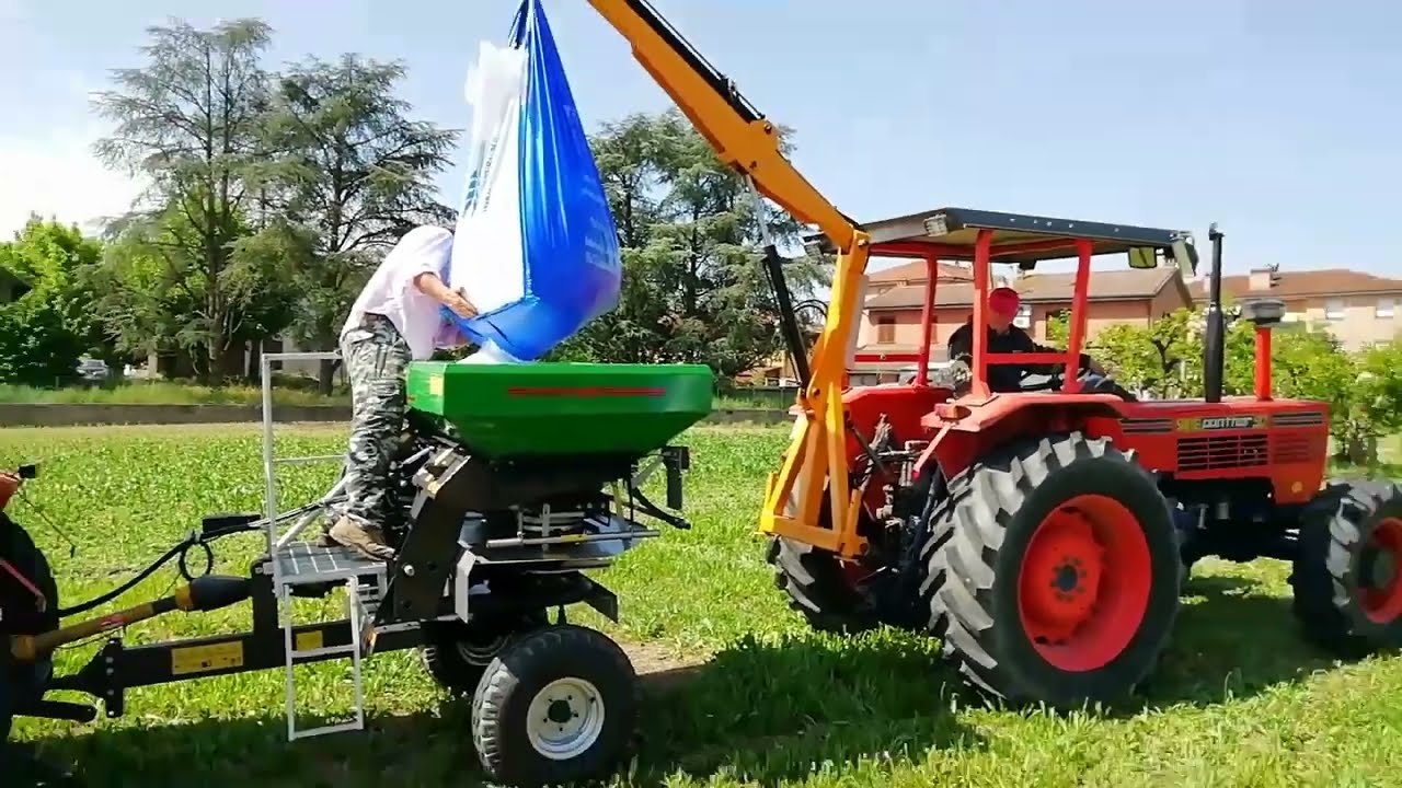 Concimazione Mais con SAME Minitauro60 + Spandiconcime EUROSPAND